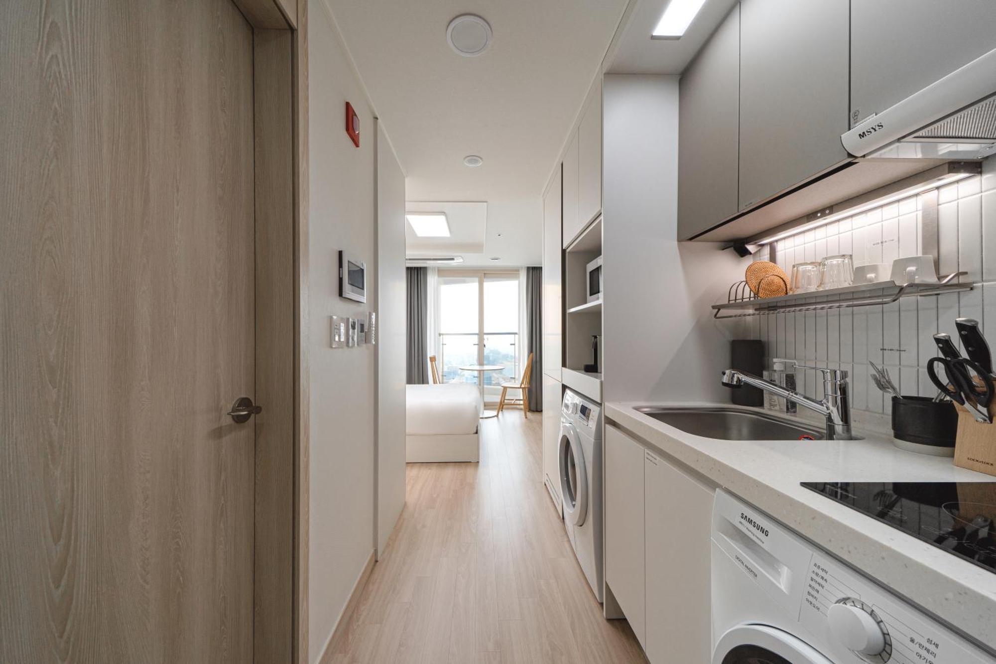 Urbanstay Deungdae Apartemen