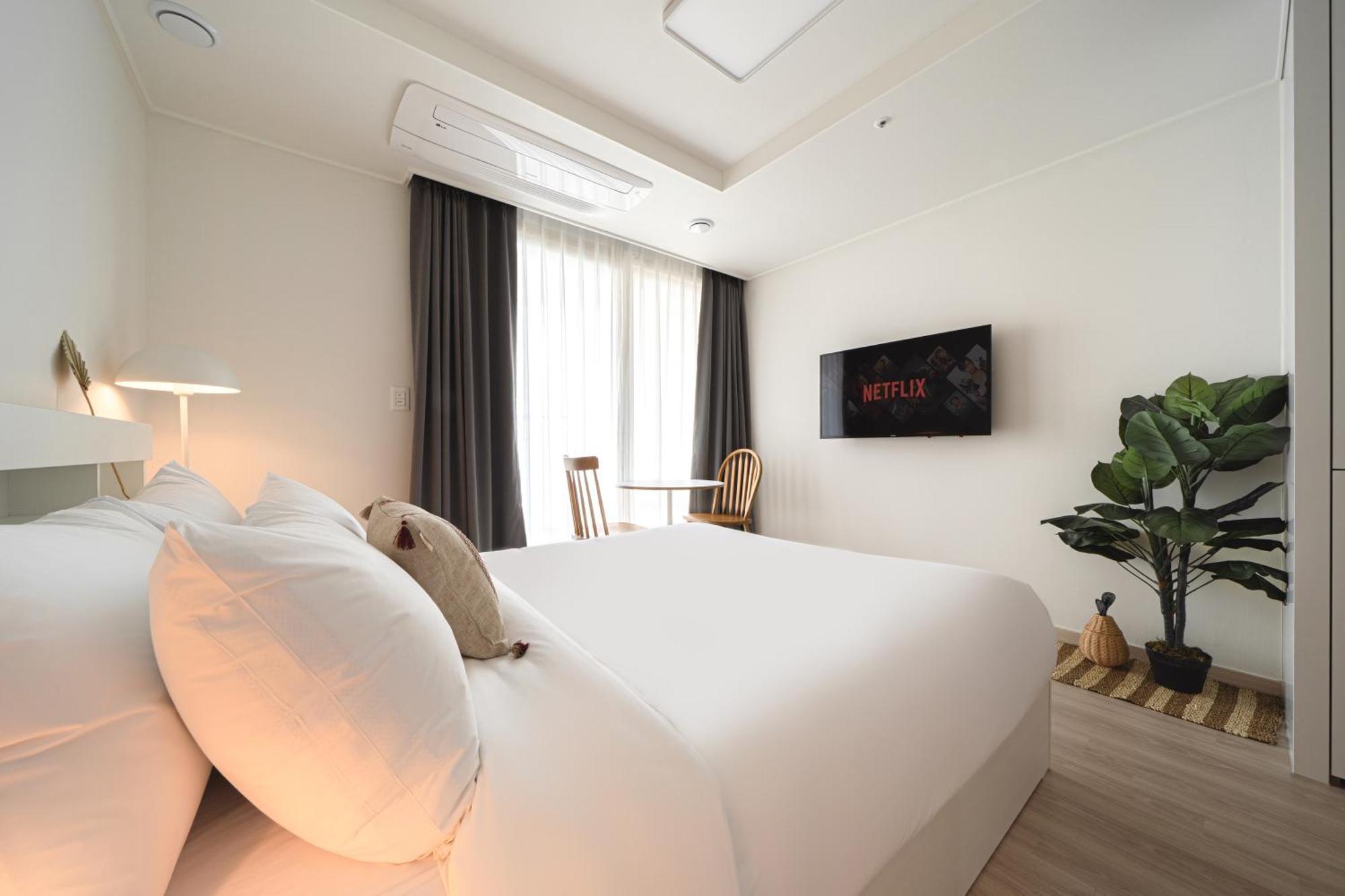 Urbanstay Deungdae Apartemen